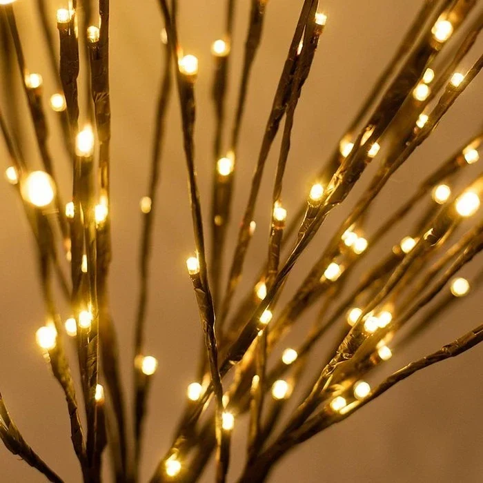 Verlichte wilgentakken – buigbare takken met twinkelende lichtjes voor je vaas