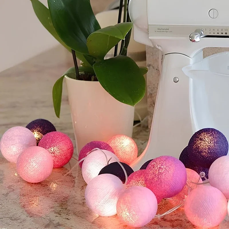 Snoerverlichting met katoenen bolletjes – tien kleursets, vijf lengtes