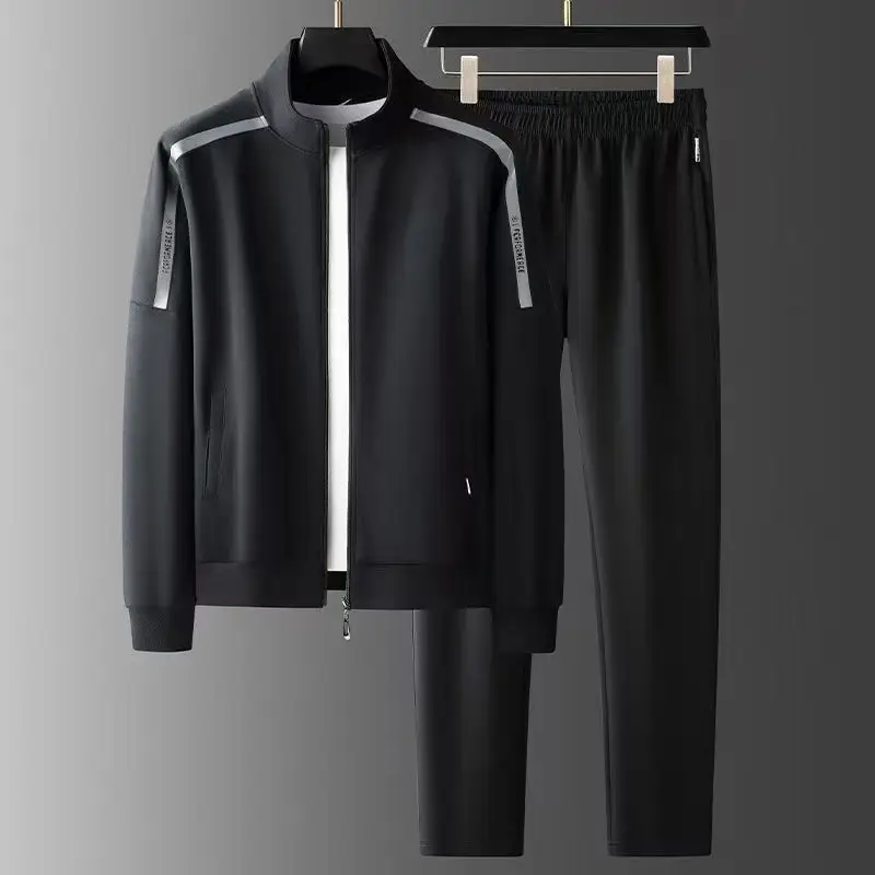 Completo sportivo da uomo in cotone: felpa elegante con colletto alla coreana e pantaloni cardigan casual.