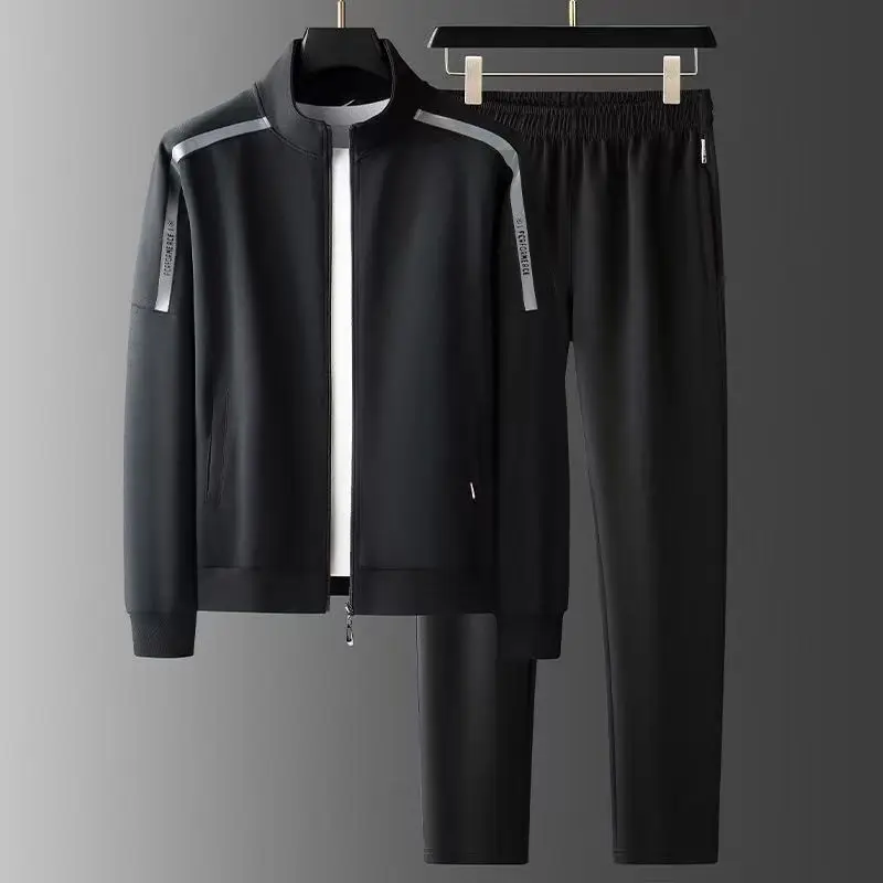 Completo sportivo da uomo in cotone: felpa elegante con colletto alla coreana e pantaloni cardigan casual.