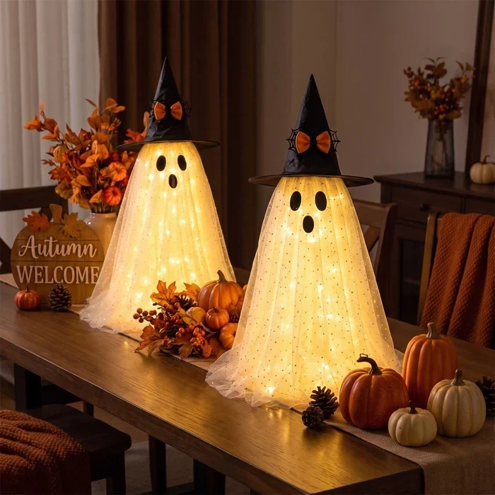 Verlicht halloweenspookje – glinsterende tule figuur met heksenhoed