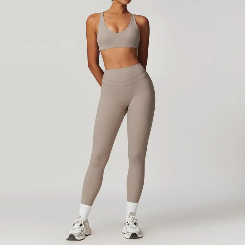 Completo yoga da donna Mikeyoga - 2 pezzi: leggings e top corto per allenamento sportivo.