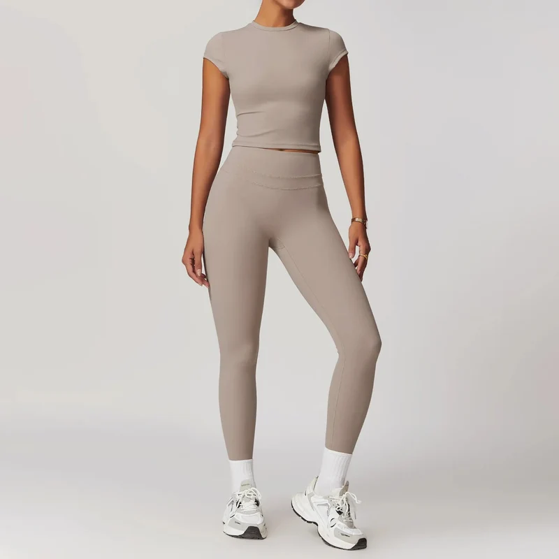 Completo yoga da donna Mikeyoga - 2 pezzi: leggings e top corto per allenamento sportivo.