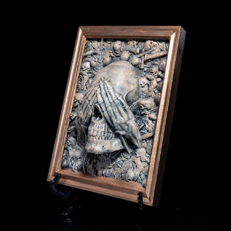 Wanddecoratie – Drie schedels in hars met gouden accenten en ophanghaak