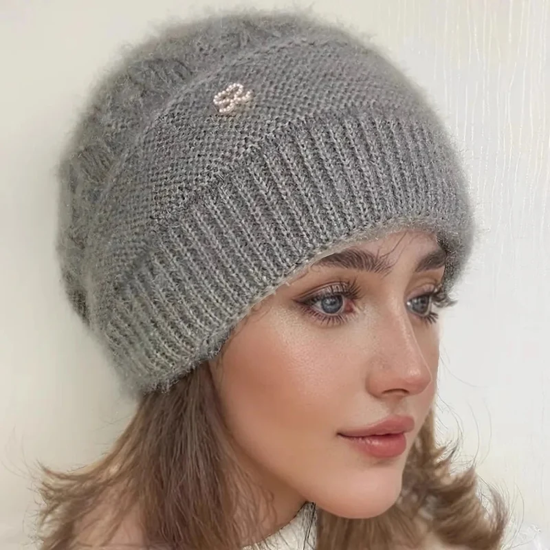 Comodo cappello invernale da donna in maglia per il massimo calore e stile.