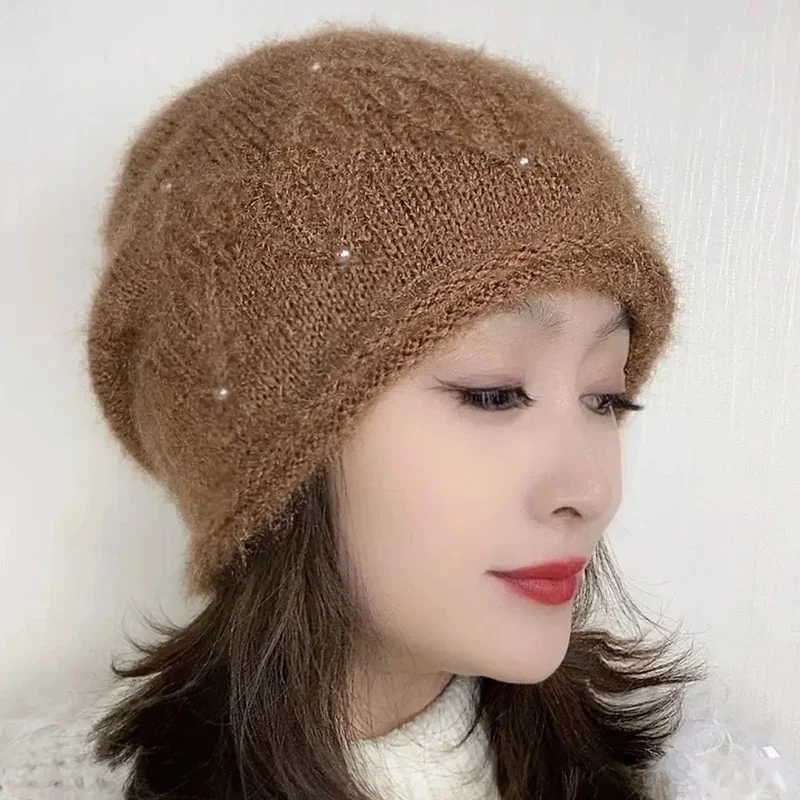 Comodo cappello invernale da donna in maglia per il massimo calore e stile.