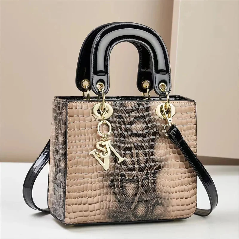 Borsa a tracolla in pelle lucida da donna - Borsa a tracolla di lusso firmata