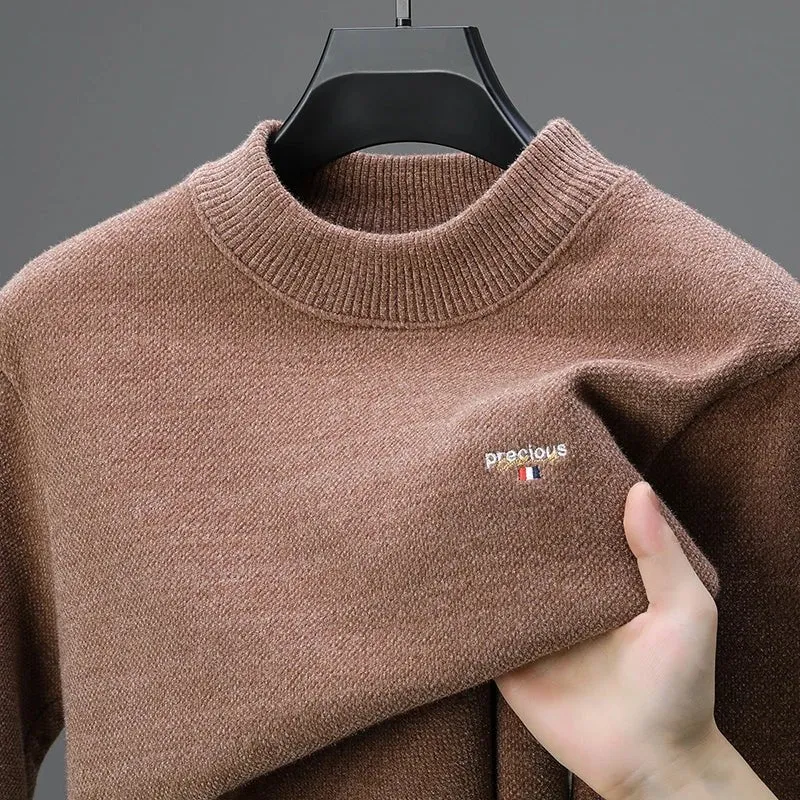 Valorizza il tuo stile con il pullover invernale di lusso da uomo: massimo comfort e calore.