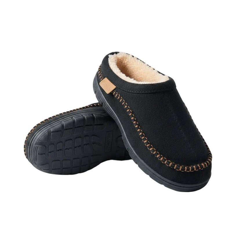 Comode pantofole da uomo in finta pelle scamosciata, firmate da un designer, per il massimo comfort a casa.