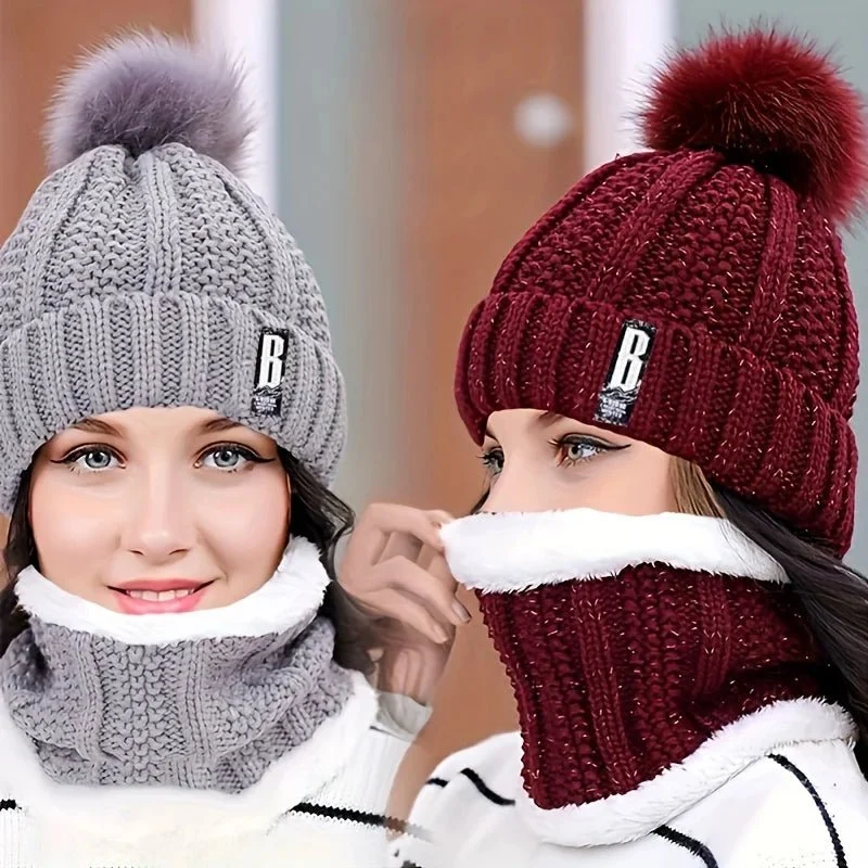 Rimani al caldo e alla moda con il nostro set di cappello invernale in maglia.