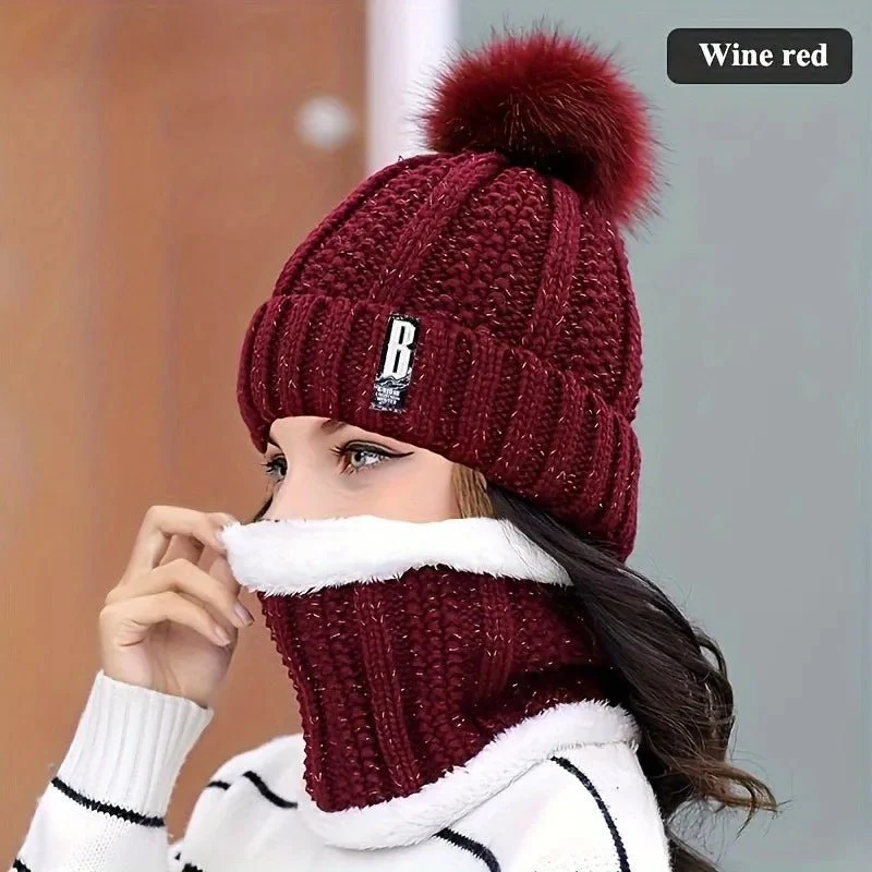 Rimani al caldo e alla moda con il nostro set di cappello invernale in maglia.