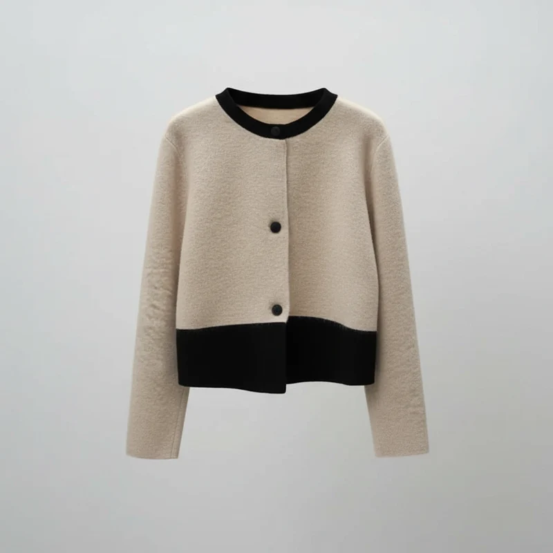 Giacca-maglione da donna Xiaoxiangfeng con inserti a contrasto, ideale per un look accogliente in autunno, inverno e primavera.