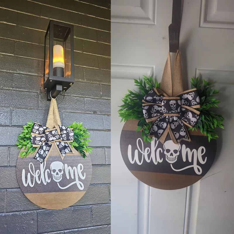 Deurkrans Halloween – Houten welkomstbord met schedel en grote strik