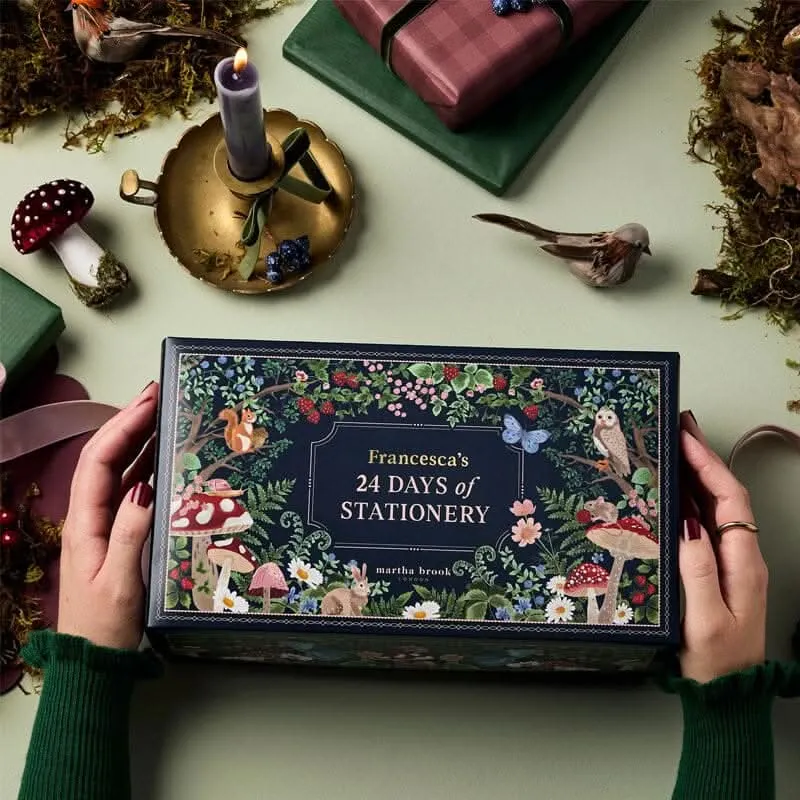 Adventskalender schrijfwaren – 24 deurtjes met notitieboek en pennen