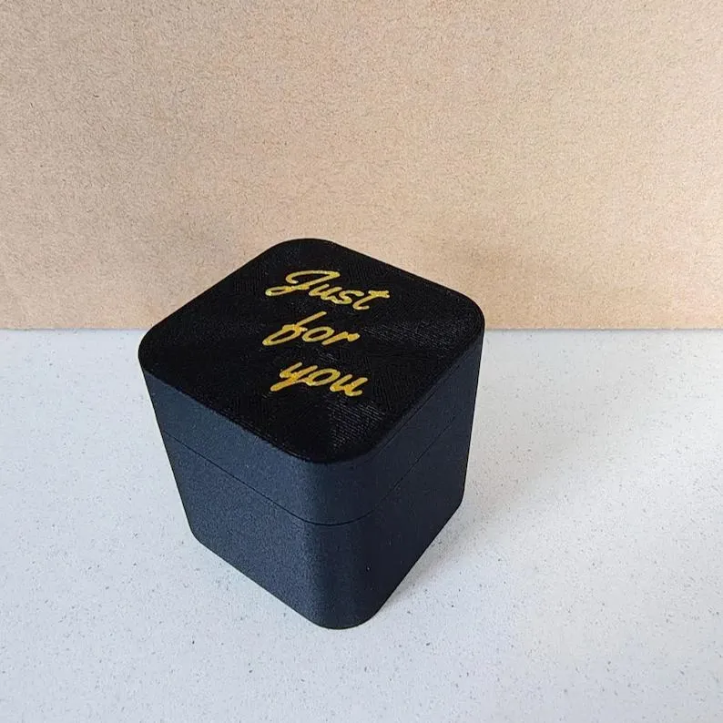 Grappig Cadeaudoosje – Magnetische Verrassing & Compact Design