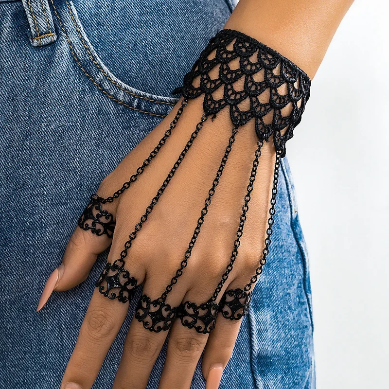 NoirBelle Kant Polsband – Zwarte Vintage Armband met Metalen Accenten & Tijdloze Elegantie