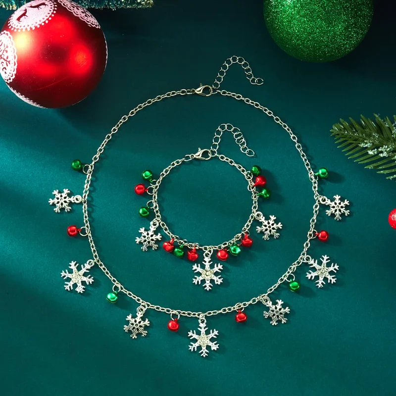 Aurevienne Kerstarmband – Verstelbare Armband met Sneeuwvlok & Belletjes, Feestelijk & Elegant Cadeau