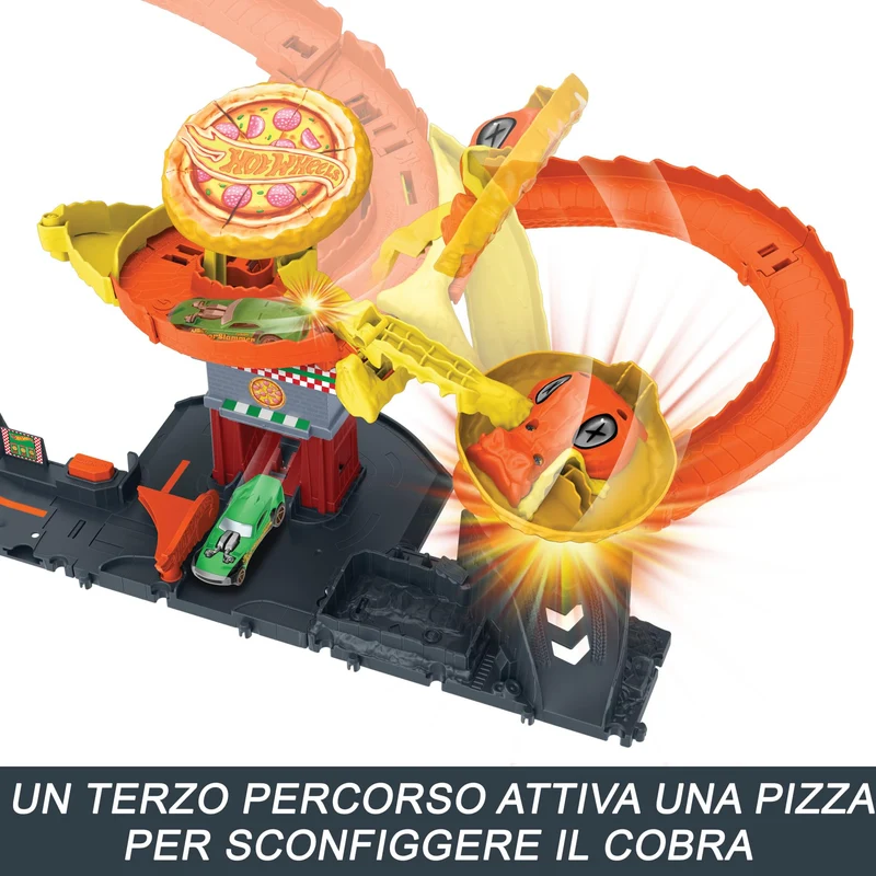 Hot Wheels 'Let's Race' Netflix - Attacco del Cobra in Pizzeria, playset con pista a spirale e funzione a scomparsa casuale con 3 percorsi, una macchinina in scala 1:64 inclusa, 3+ anni, HTN81