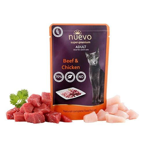Nuevo Adult Manzo e Pollo Bustine Umido Gatto