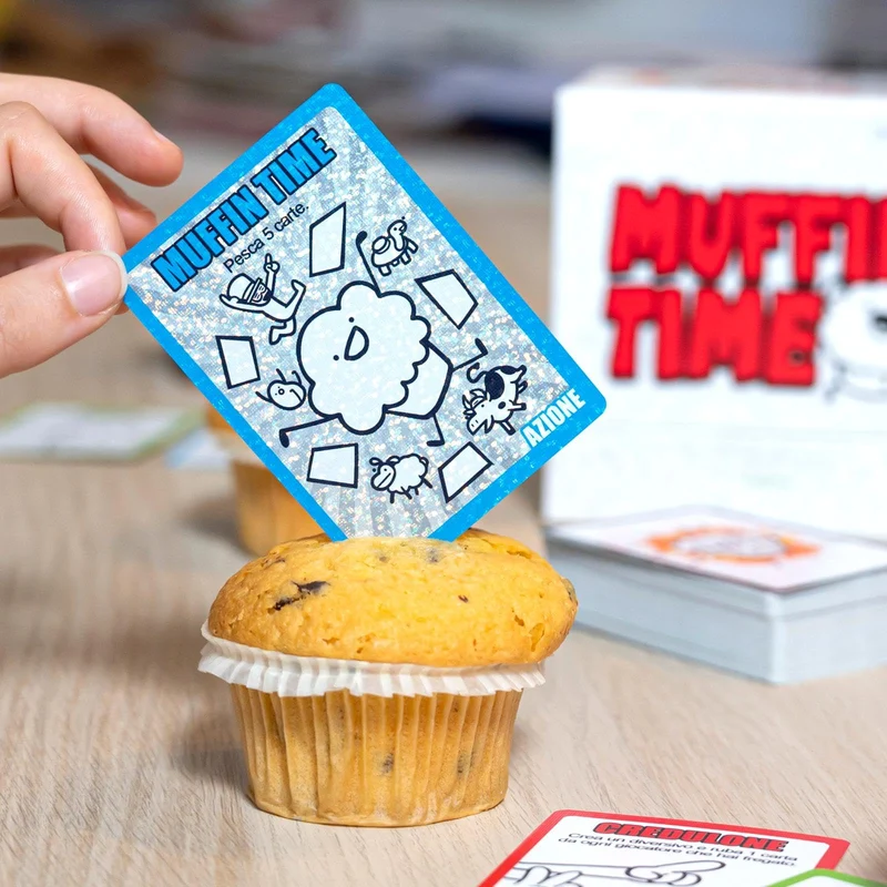 Yas Games - Muffin Time - L'Unico in Italiano - Party Game - Da 2 a 8 giocatori dai 13 anni in su