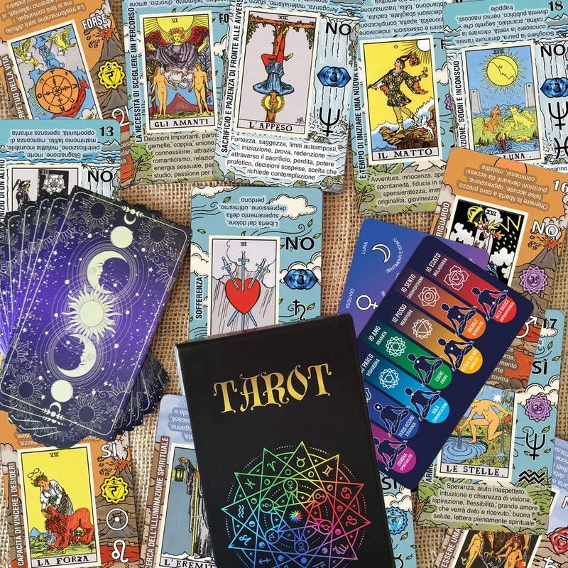 TAROTIKA - Tarocchi Carte Italiano, Imparare Tarot Deck di Lettura Facile e Veloce, con Significati Inversi, SÌ o No, Oroscopi, Pianeti e Chakra (Italiano)