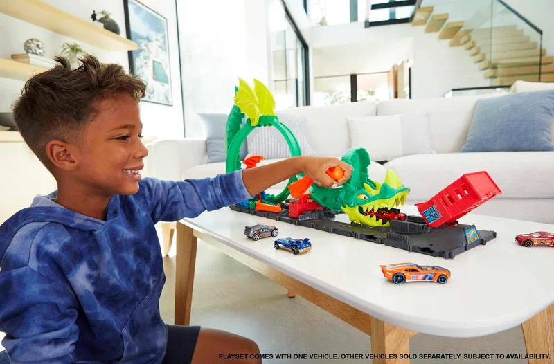 Hot Wheels City - Dragone di Fuoco, Set da Gioco con Stazione Vigili del Fuoco e Pista-Corpo del Drago da sconfiggere, 1 macchinina Inclusa, Giocattolo per Bambini, 5+ Anni, HJV70