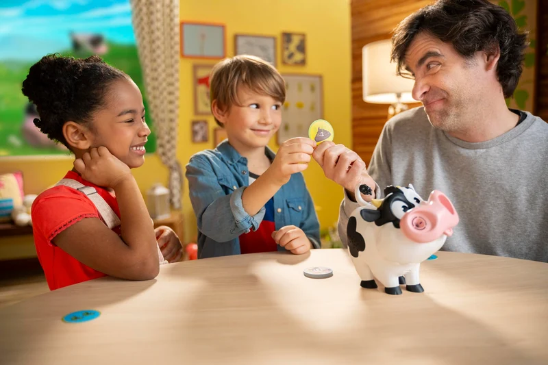 Goliath - MUU MUU ACHUU - Gioco in Scatola per Bambini dai 4 Ann - Mucca Simpatica che Fa Bolle con Suoni e Starnuto - Stimola i Riflessi - per 2-4 Giocatori - 20 Minuti, Versione Multilingue