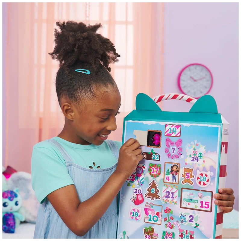 Gabby’s Dollhouse, Calendario Avvento 2023, 24 Giocattoli a Sorpresa con Personaggi, Adesivi e Accessori per la Casa delle Bambole di Gabby, Giocattoli per Bambine e Bambini, 3+ Anni