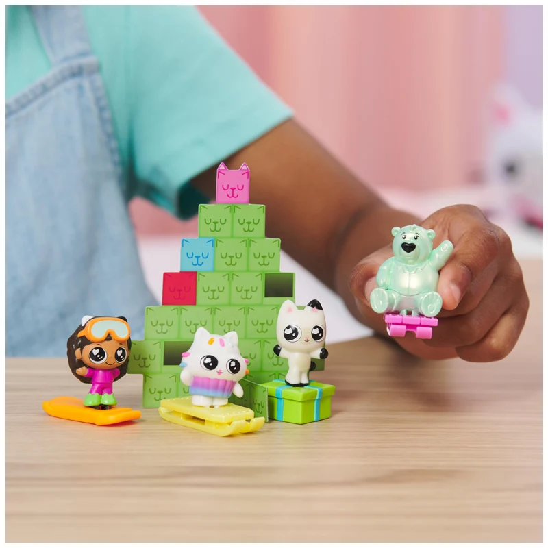 Gabby’s Dollhouse, Calendario Avvento 2023, 24 Giocattoli a Sorpresa con Personaggi, Adesivi e Accessori per la Casa delle Bambole di Gabby, Giocattoli per Bambine e Bambini, 3+ Anni