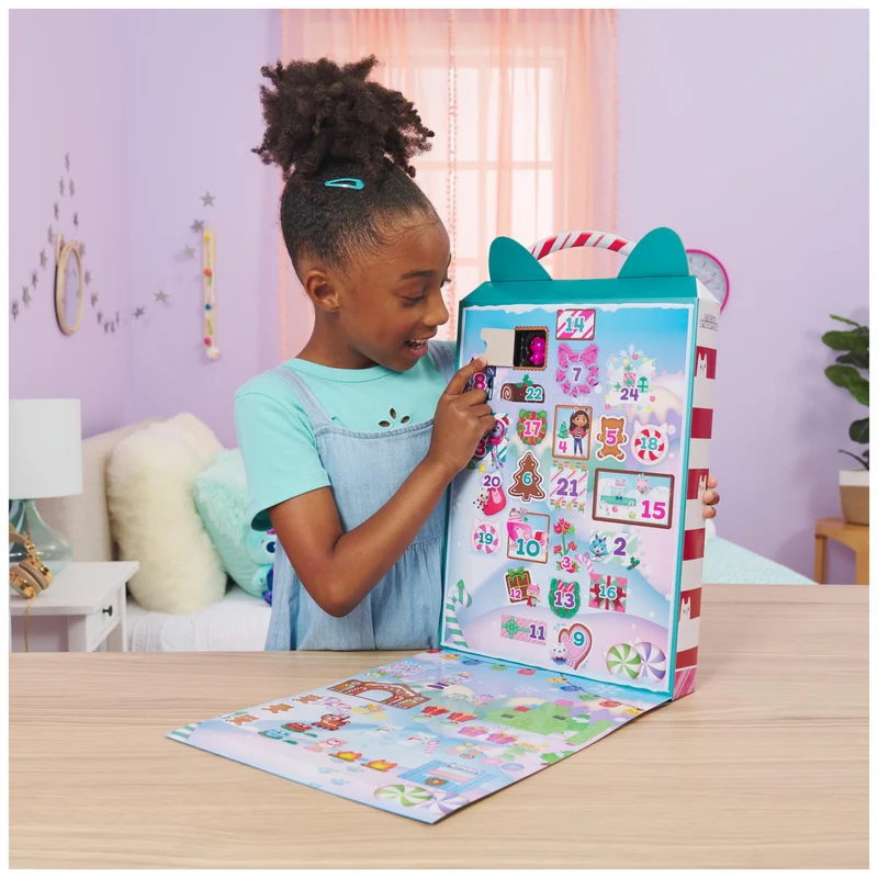 Gabby’s Dollhouse, Calendario Avvento 2023, 24 Giocattoli a Sorpresa con Personaggi, Adesivi e Accessori per la Casa delle Bambole di Gabby, Giocattoli per Bambine e Bambini, 3+ Anni