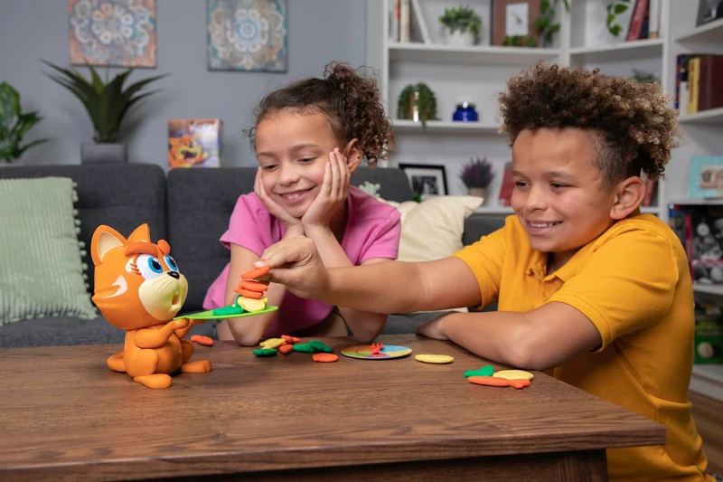 Goliath - CICCIO PASTICCIO - Gioco da Tavolo per Bambini dai 4 Anni - Gioco d'Azione con Gatto - Stimola Riflessi e Attenzione - per 2-4 Giocatori -Partite da 20 Minuti - Versione in Italiano