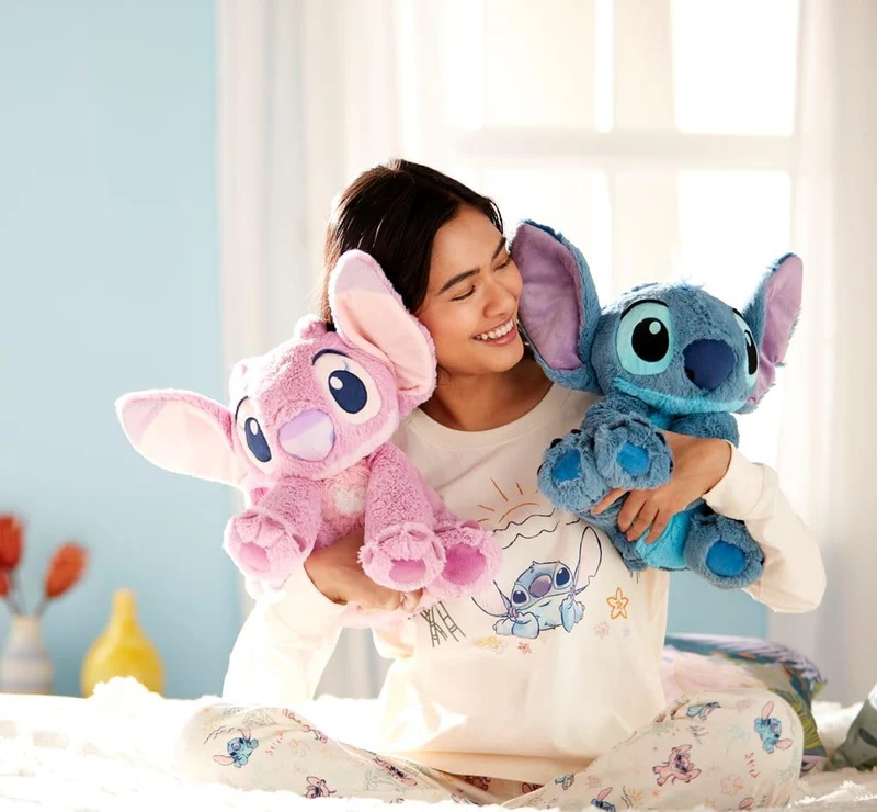 Disney Store peluche ufficiale medio per bambini Stitch, 38 cm, personaggio coccoloso con consistenza sfumata e dettagli ricamati, orecchie flessibili - per bimbi dai 0 anni in su