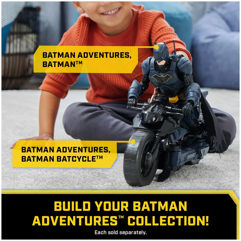 DC Comics, Action Figure Batman Adventures, Supereroe Giocattolo in Scala, Personaggio Alto 30 cm, con 16 Accessori e 17 Punti di Articolazione, Giochi per Bambini, 4+ Anni