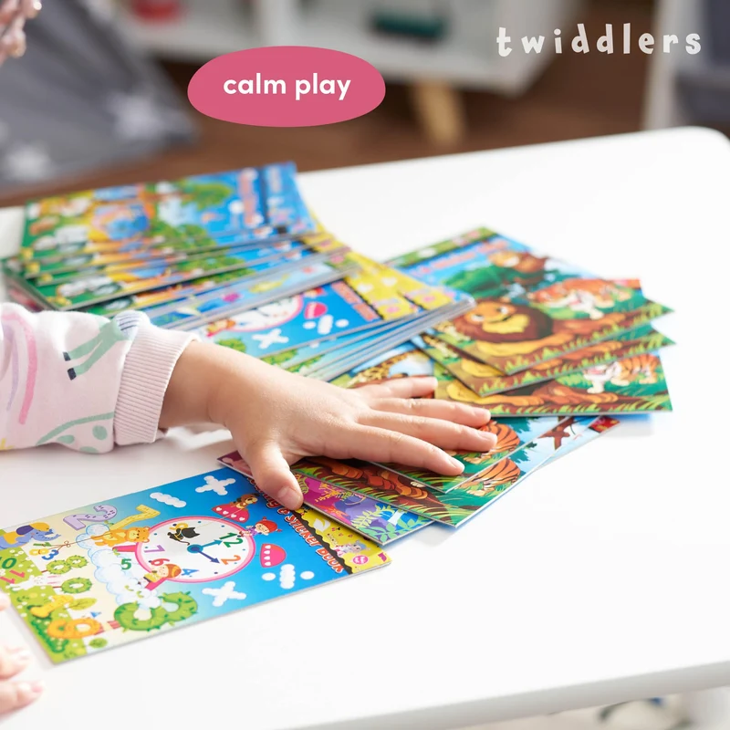 THE TWIDDLERS - 24 Mini Libri da Colorare con Adesivi per Bambini