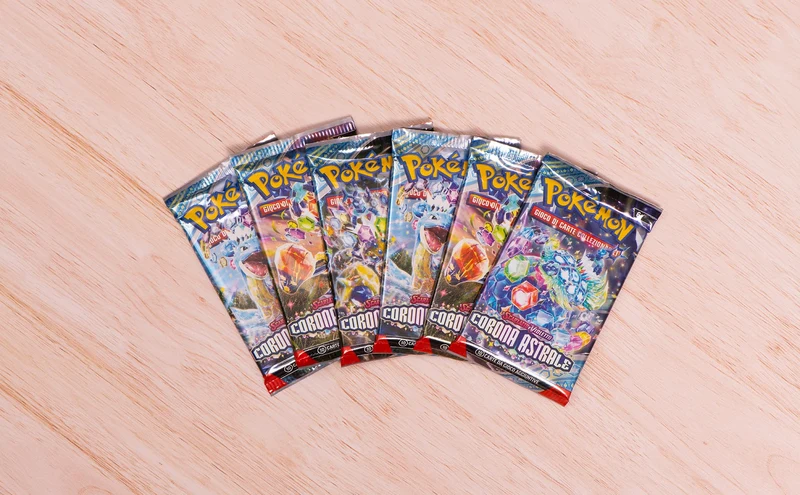 GCC Pokémon: confezione di buste dell’espansione Scarlatto e Violetto - Corona Astrale (sei buste di espansione)