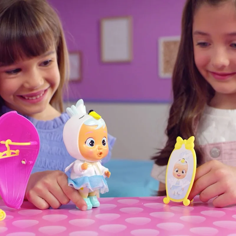 CRY BABIES MAGIC TEARS Storyland Dress Me Up, Mini Bambola Sorpresa che Piange Lacrime Vere con Vestiti Intercambiabili - Regalo Ottimo per Bambini +3 Anni