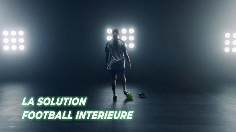 Giochi Preziosi SoccerBot - Pallone da Calcio Smart e Bot Interattivo, 3 Velocità, Giochi in Casa, Pallone per Bambini e Ragazzi, Allenamento Calcio, Gioco per Bambini dai 4 Anni