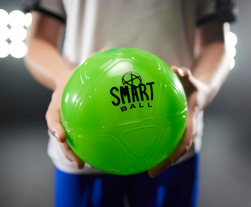 Giochi Preziosi SoccerBot - Pallone da Calcio Smart e Bot Interattivo, 3 Velocità, Giochi in Casa, Pallone per Bambini e Ragazzi, Allenamento Calcio, Gioco per Bambini dai 4 Anni
