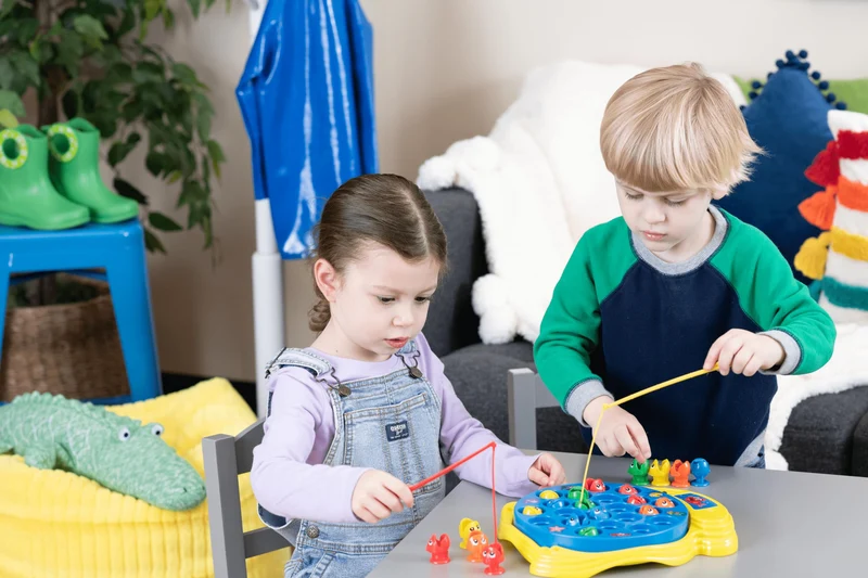Goliath Let's Go Fishin', Gioco Orginale della Pesca, dai 3 Anni, Gioco d'Azione con Pesci e Canna da Pesca, Giochi per Bambini da Regalare