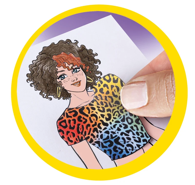 Clementoni Idea - Fashion Designer, Lavagna Luminosa Creativa per Bambine 7+ Anni, Set Abbigliamento con Supporto Pieghevole, Disegni e Modelli Unici, Gioco Creativo, Made in Italy, 18715