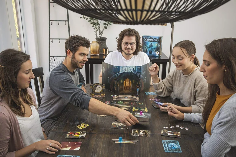 Asmodee, Mysterium, Gioco da Tavolo dai Creatori di Dixit, 2-7 Giocatori, 10+ Anni, Edizione in Italiano