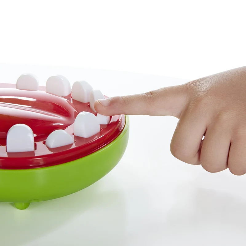 Hasbro - Coccodentista Gioco di Abilità [Versione Tedesca]