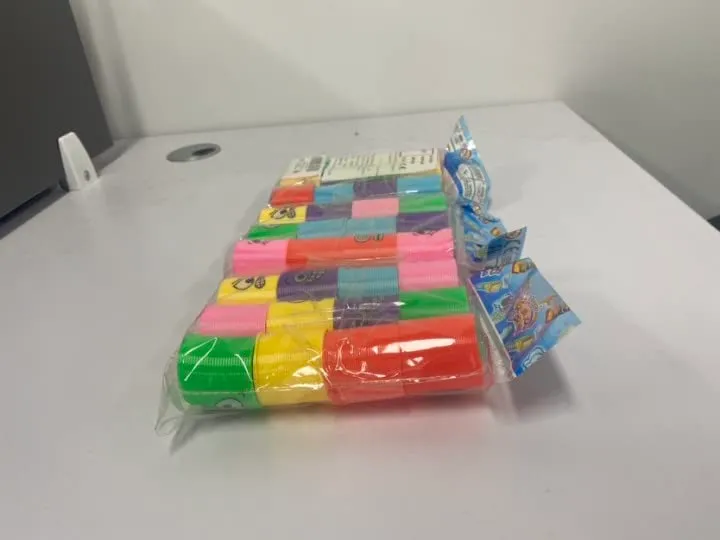 MOOING 36Pezzi Mini Smiley Spring,Molle Giocattolo per Bambini,Mini Molle Magiche,Rainbow Spirali Regalo,Giocattoli a Molla Arcobaleno per Festa Riempitivi Diverti,Verde,6 colori in totale（31*19*3.8）