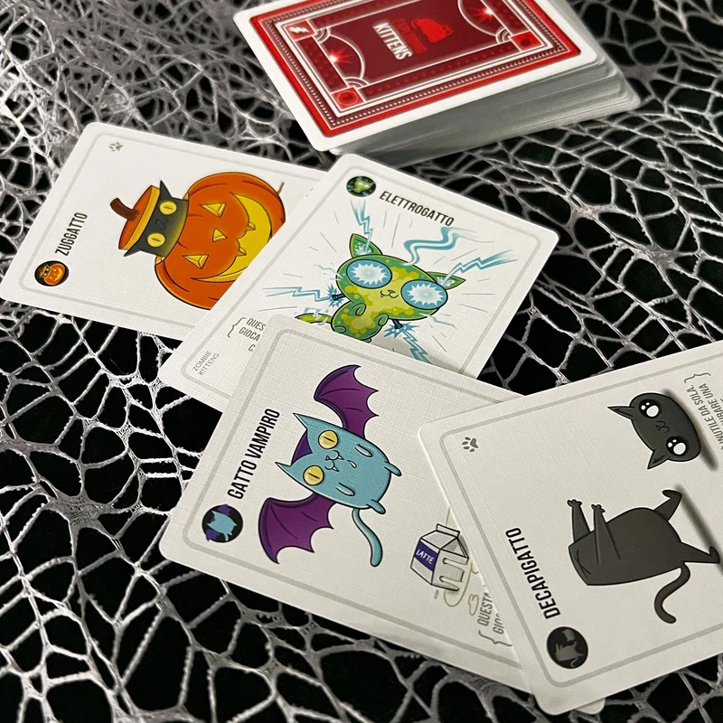 Asmodee - Zombie Kittens - Gioco di Carte, Party Game, 2-5 Giocatori, 7+ Anni, Edizione in Italiano
