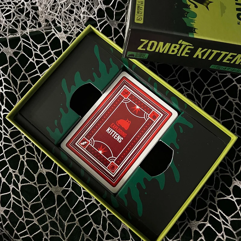 Asmodee - Zombie Kittens - Gioco di Carte, Party Game, 2-5 Giocatori, 7+ Anni, Edizione in Italiano
