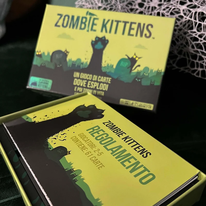 Asmodee - Zombie Kittens - Gioco di Carte, Party Game, 2-5 Giocatori, 7+ Anni, Edizione in Italiano