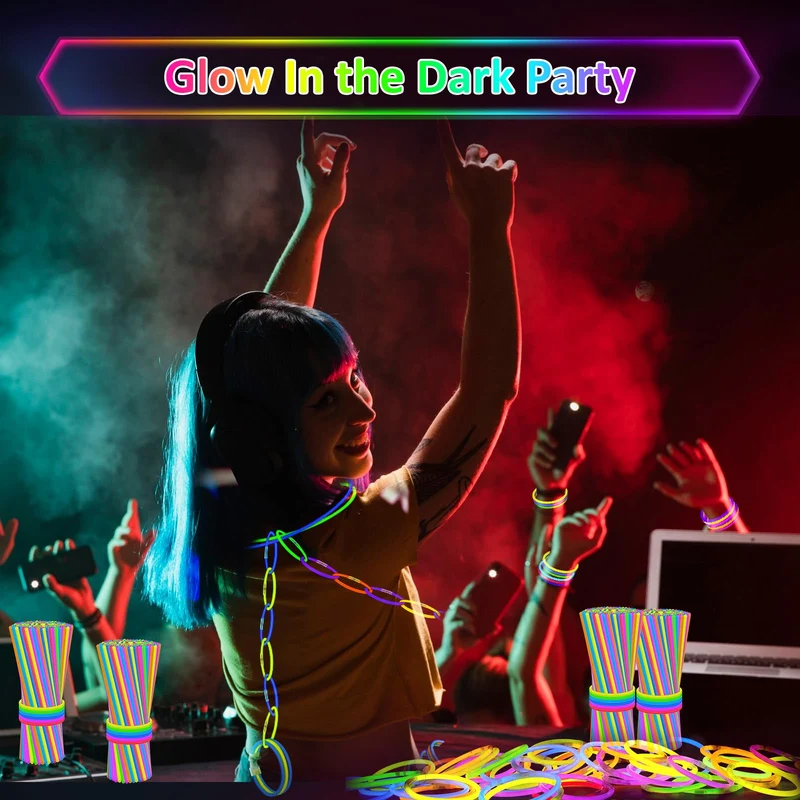 Kangtaixin Braccialetti luminosi fluorescenti - bracciali luminosi Bambini - 100 Bagliore Colorato Bastoni Bulk con 100 Connettori per Party, Feste Carnevale