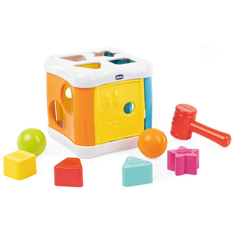 Chicco Cubo Incastra e Martella 2 in 1, Gioco Educativo per Bambini 10 Mesi - 3 Anni, con 4 Forme Geometriche, 2 Sfere e Martello Giocattolo, Multiattività