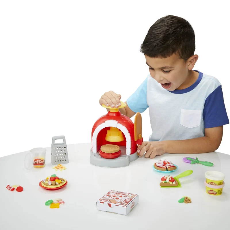 Play-Doh Kitchen Creations - La Pizzeria, playset con 6 vasetti di Pasta modellabile e 8 Accessori