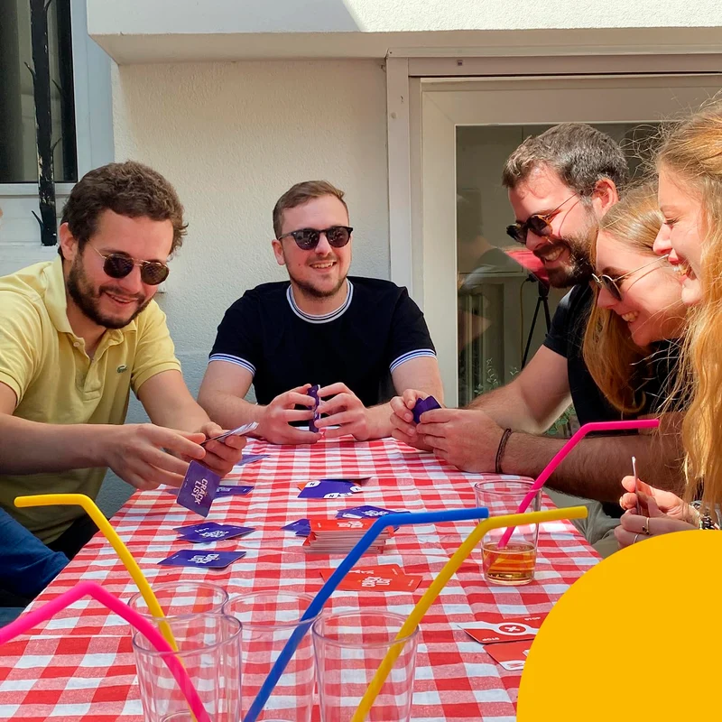 CRACK LIST I Divertente Gioco da Tavolo per Tutta la Famiglia I Gioco di Carte I 2-8 Giocatori I 10+Anni I Durata media: 30 min I Gioco di Società per li Amici I Italian